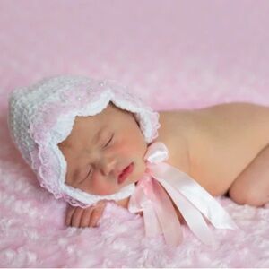 Daisy Baby Girls Infant Bonnet White Pink Photography 0-6 months NEW